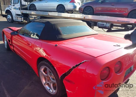 2001 Chevrolet Corvette из США, поврежденный, VIN 1G1YY32G015128761